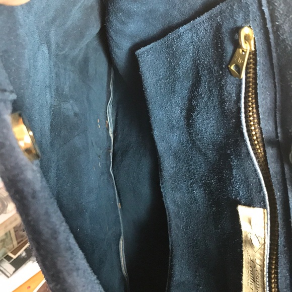 Lesanddra Leather Tote Bag - Picture 7 of 7